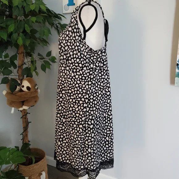 DELTA BURKE Lace Trim Slip Dress Chemise 3X - Picture 3 of 8